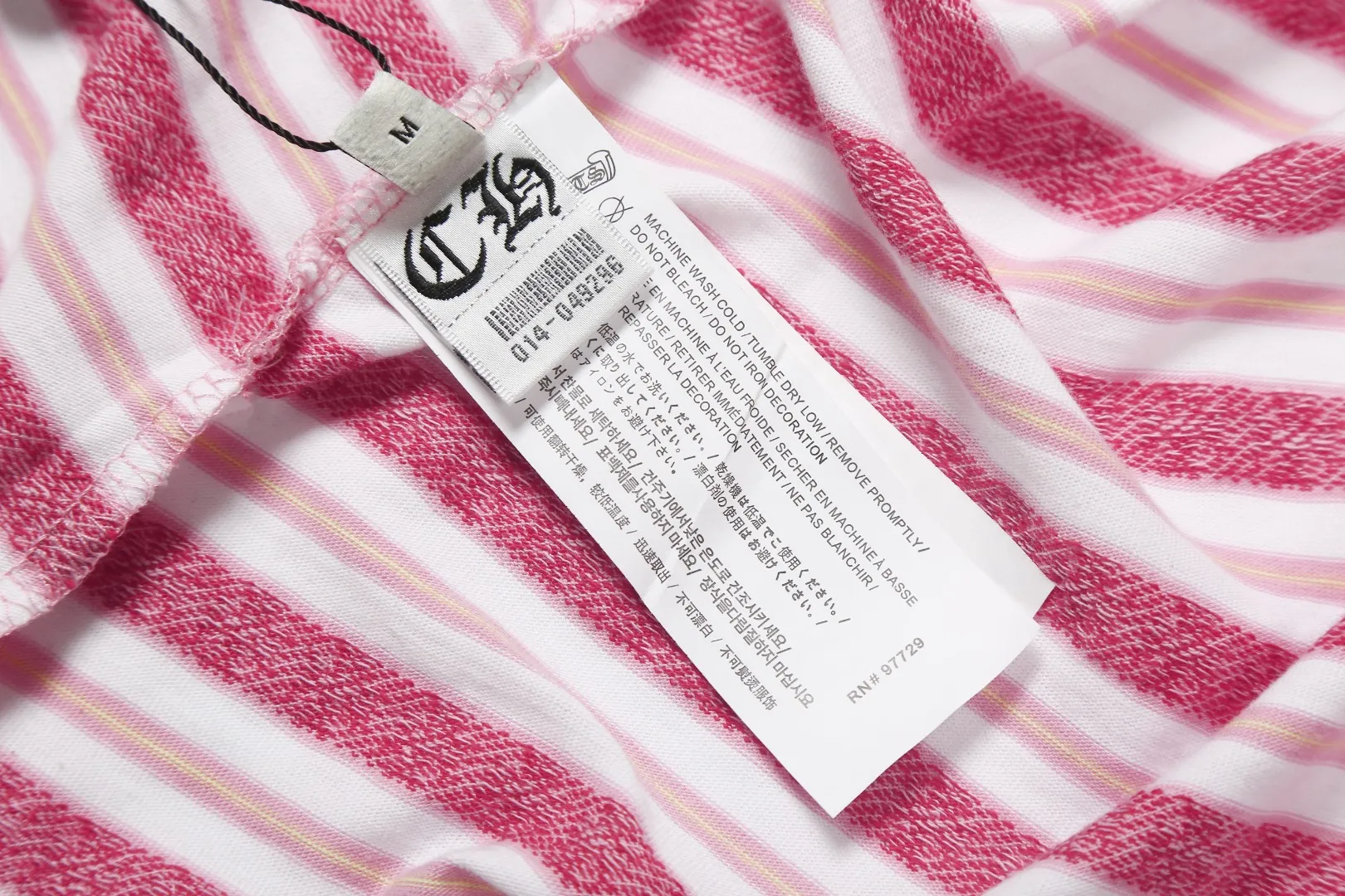 P210 White background picture [Popular item] Code: 25020# Color: Black/Pink/Blue Size: S to - CH Croix heart niche design cross jacquard striped long sleeves brings striped Polo to Next Levels. Loose fit. Same style for men and women. Lazy and casual. Street style. Three colors. Customized style.